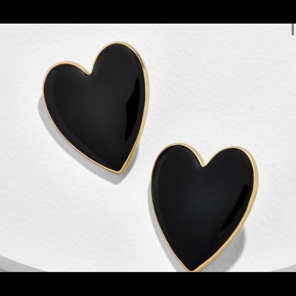 Black Heart 🖤 shape earrings